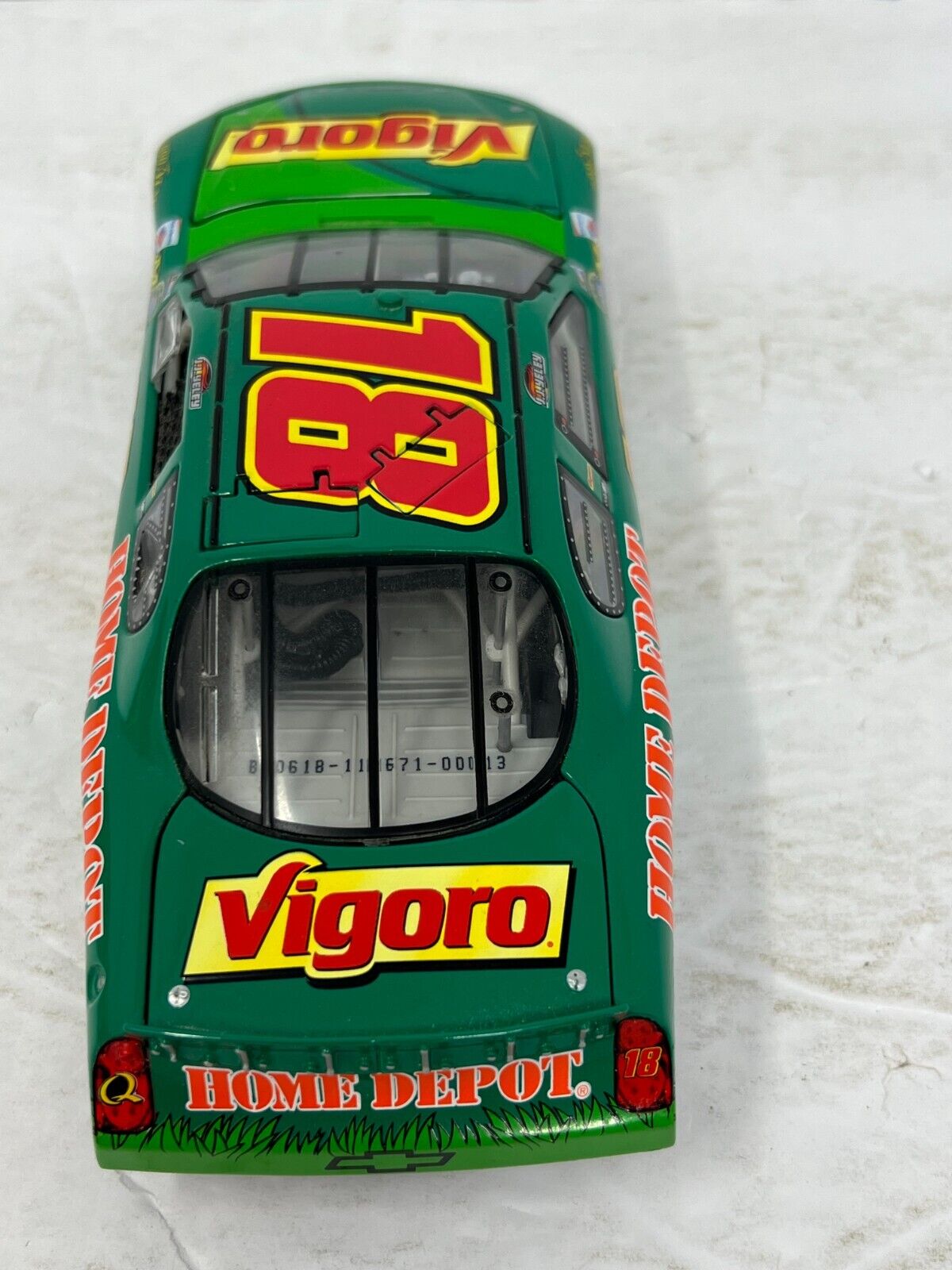Action Nascar #18 JJ Yeley Vigoro Monte Carlo GM DEALERS (1 of 24#) 1:24 Diecast