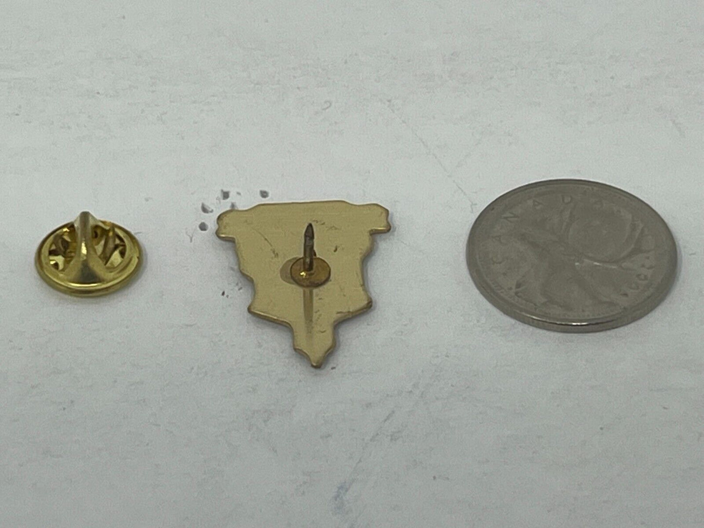 Summerside Prince Edward Island PEI Souvenir Cities & States Lapel Pin SP4 V3