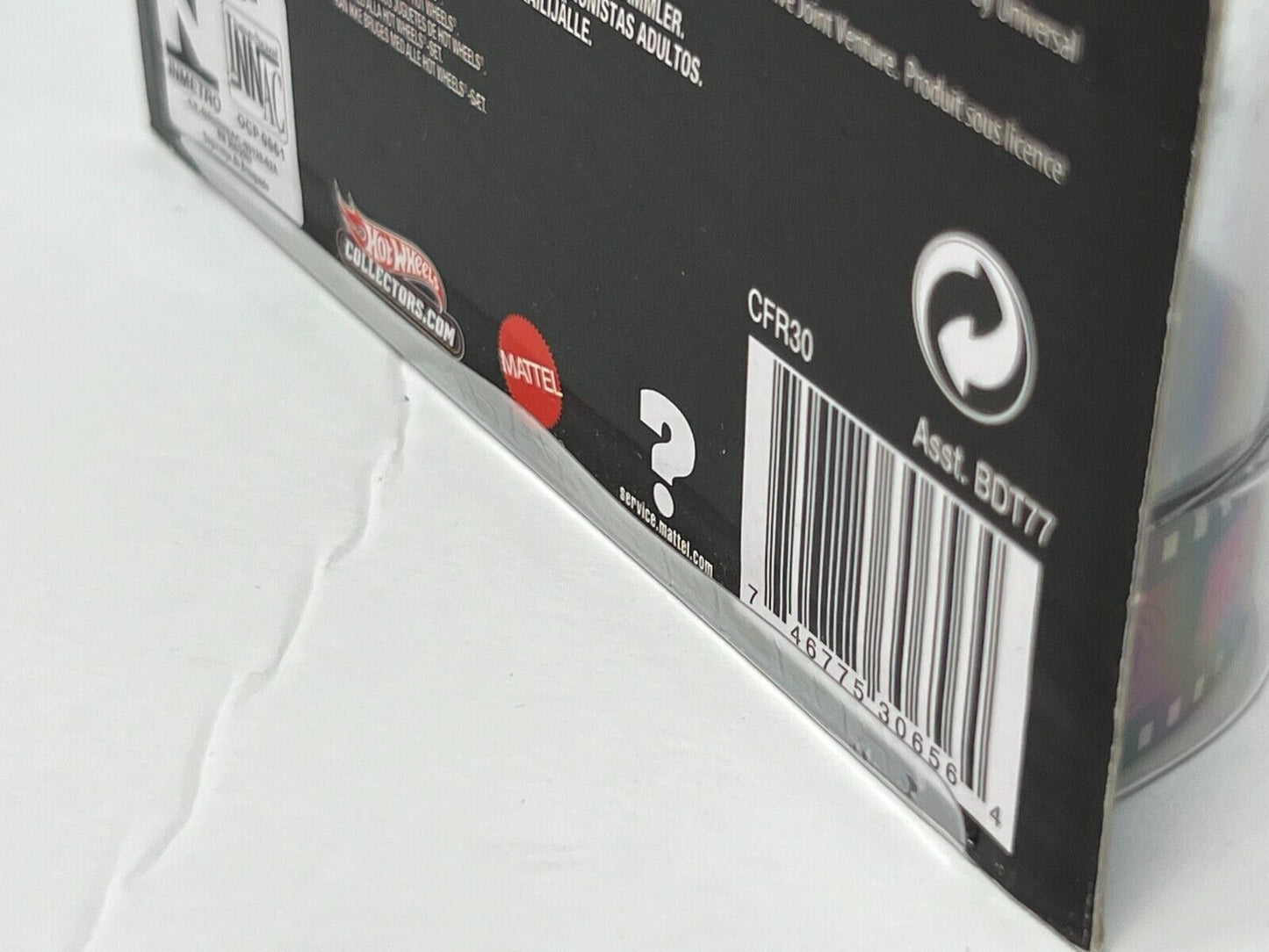 Hot Wheels Retro Entertainment Batman Returns Batmobile POP Culture 1:64 Diecast