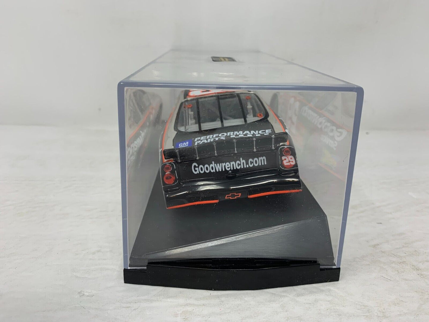 Action Nascar Race Fans #29 Kevin Harvick GM Goodwrench Monte Carlo 1:24 Diecast