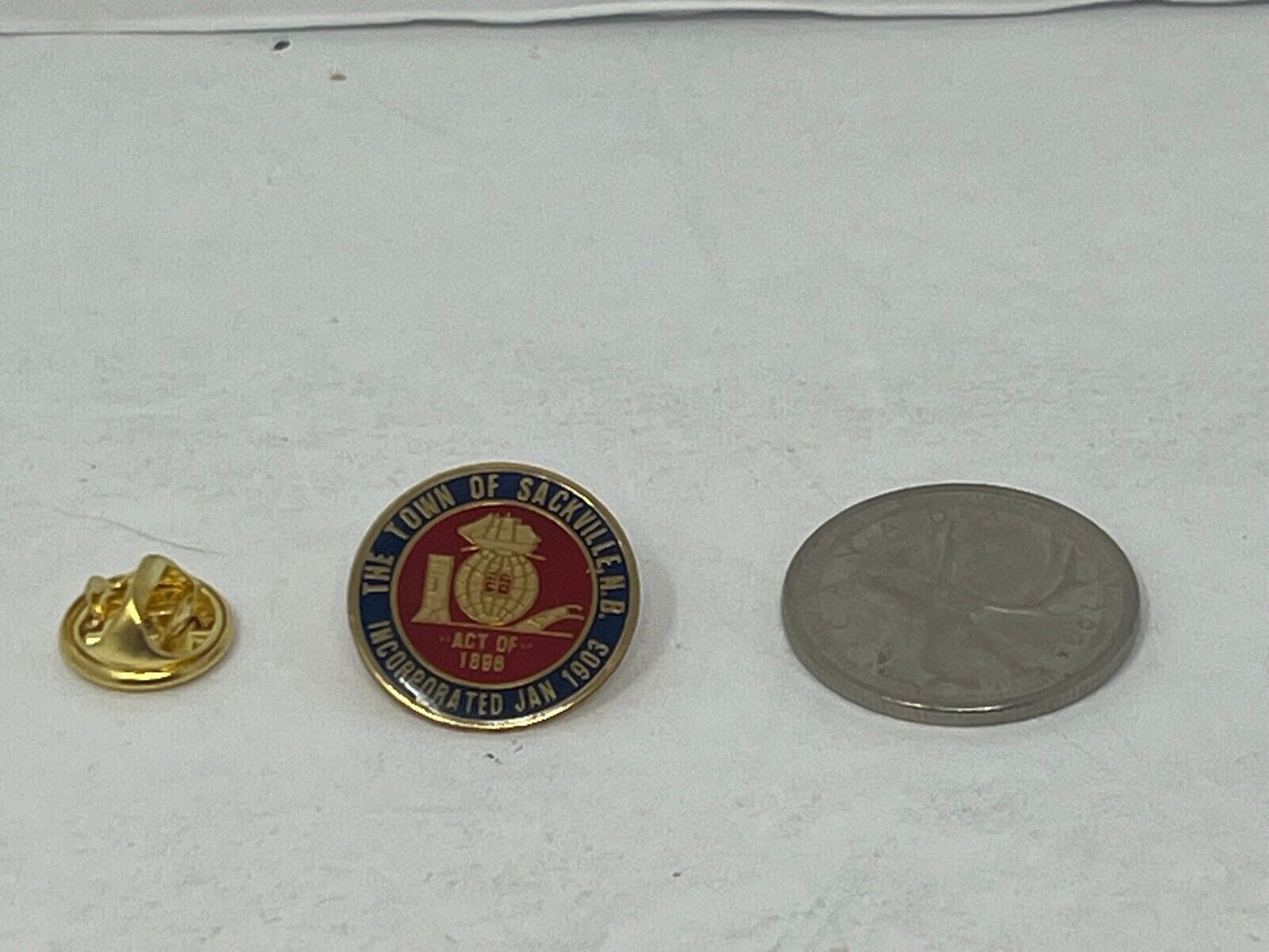 Town of Sackville New Brunswick Souvenir Cities & States Lapel Pin SP3
