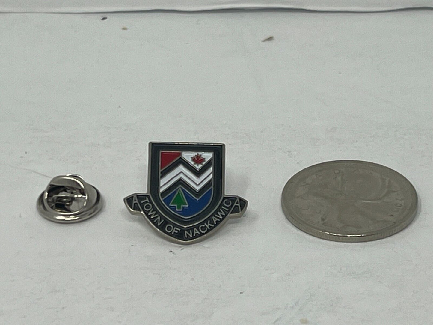 Town of Nackawic New Brunswick Souvenir Cities & States Lapel Pin SP3