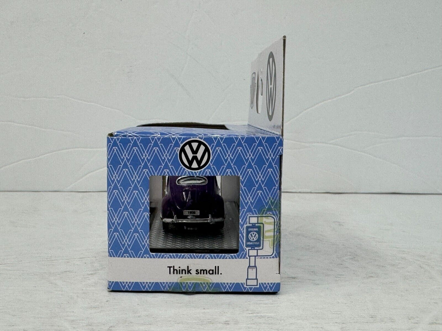 M2 Machines 1956 Volkswagen Beetle Deluxe U.S.A. Model 1:64 Diecast