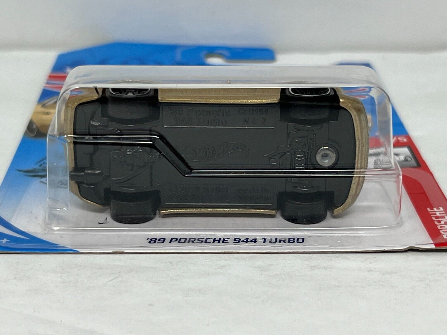Hot Wheels 1989 Porsche 944 Turbo European Car 1:64 Diecast Gold V3