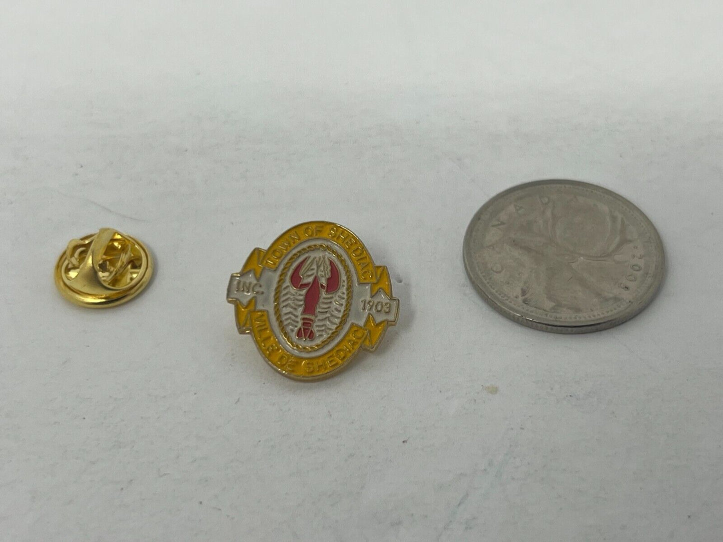 Town of Shediac New Brunswick Souvenir Cities & States Lapel Pin SP3 V3