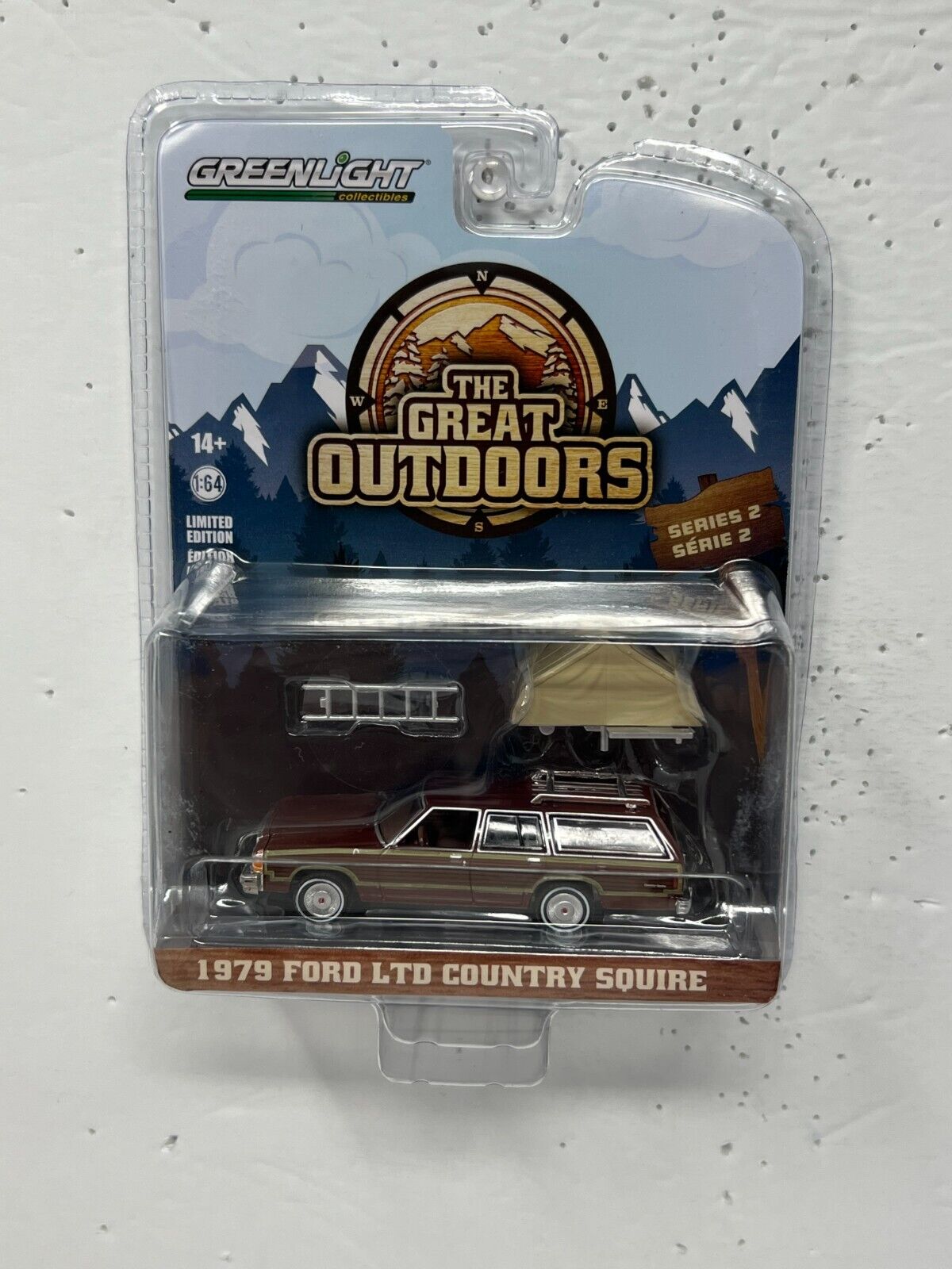 Greenlight The Great Outdoors 1979 Ford LTD Country Squire 1:64 Diecast