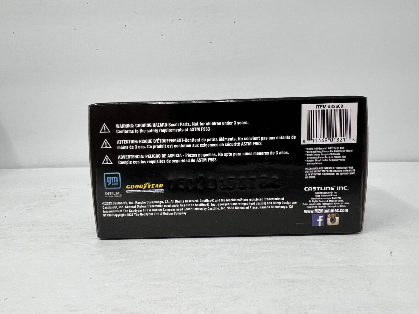 M2 Machines 1988 GMC Sierra 1500 4x4 1:64 Diecast