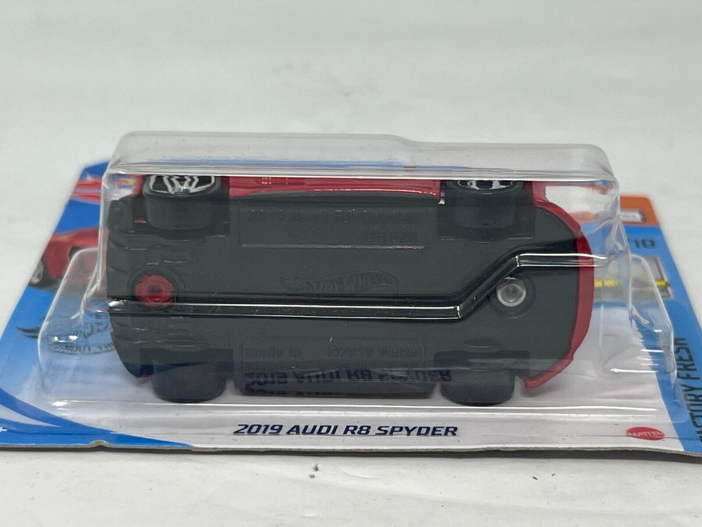 Hot Wheels Factory Fresh 2019 Audi R8 Spyder European Car 1:64 Diecast Short Card