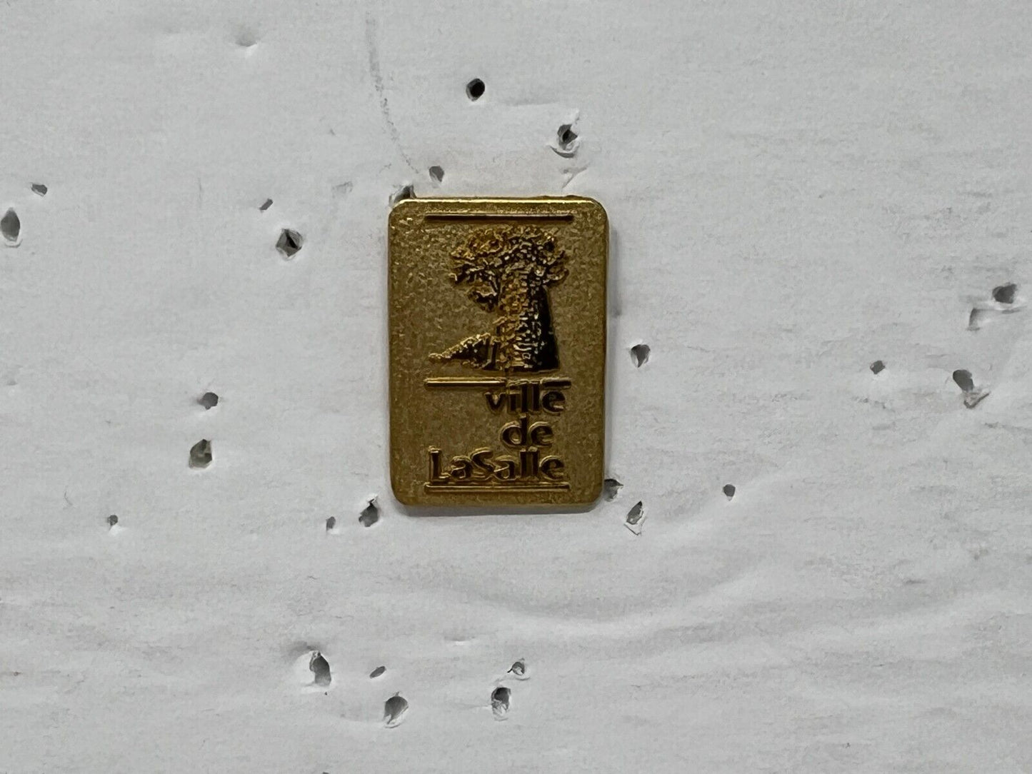 Ville de LaSalle Montreal Quebec Souvenir Cities & States Lapel Pin SP3