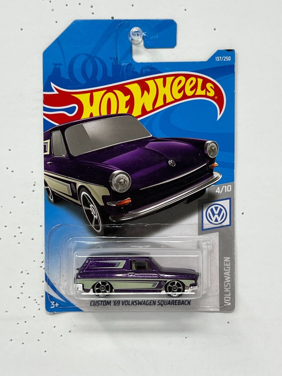 Hot Wheels Custom 1969 Volkswagen Squareback European Car 1:64 Diecast
