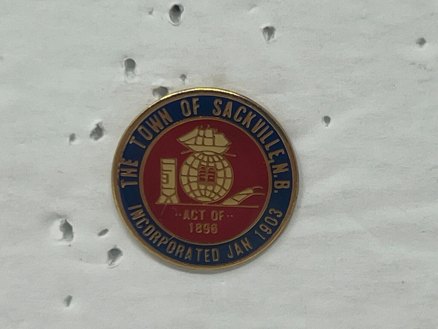 Town of Sackville New Brunswick Souvenir Cities & States Lapel Pin SP3