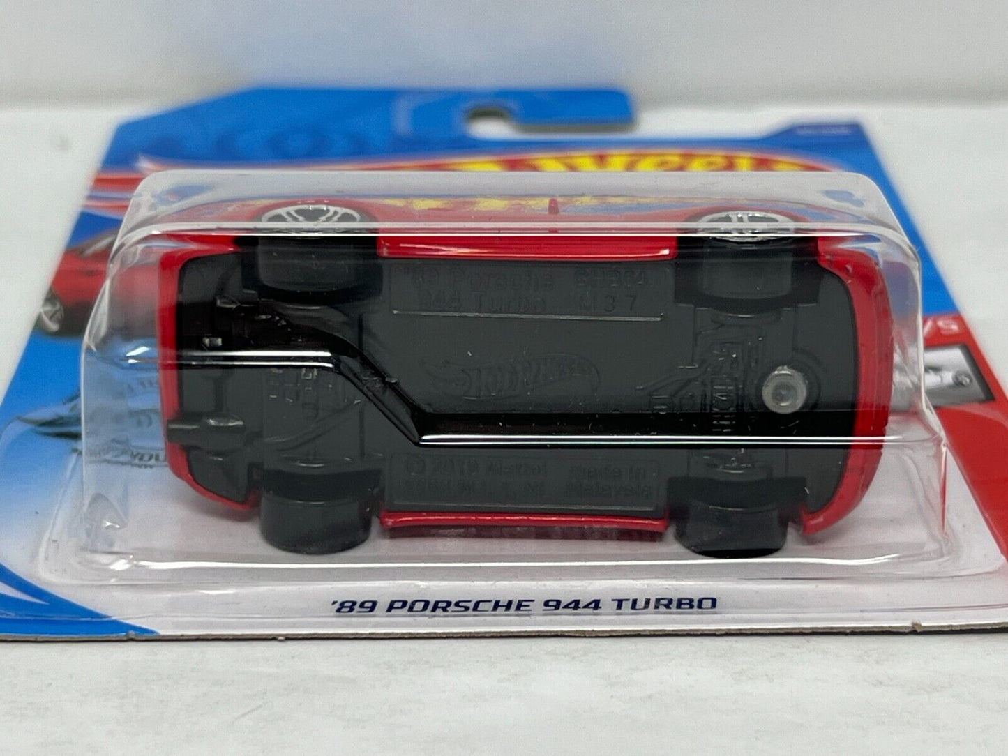 Hot Wheels 1989 Porsche 944 Turbo European Car 1:64 Diecast Red V2