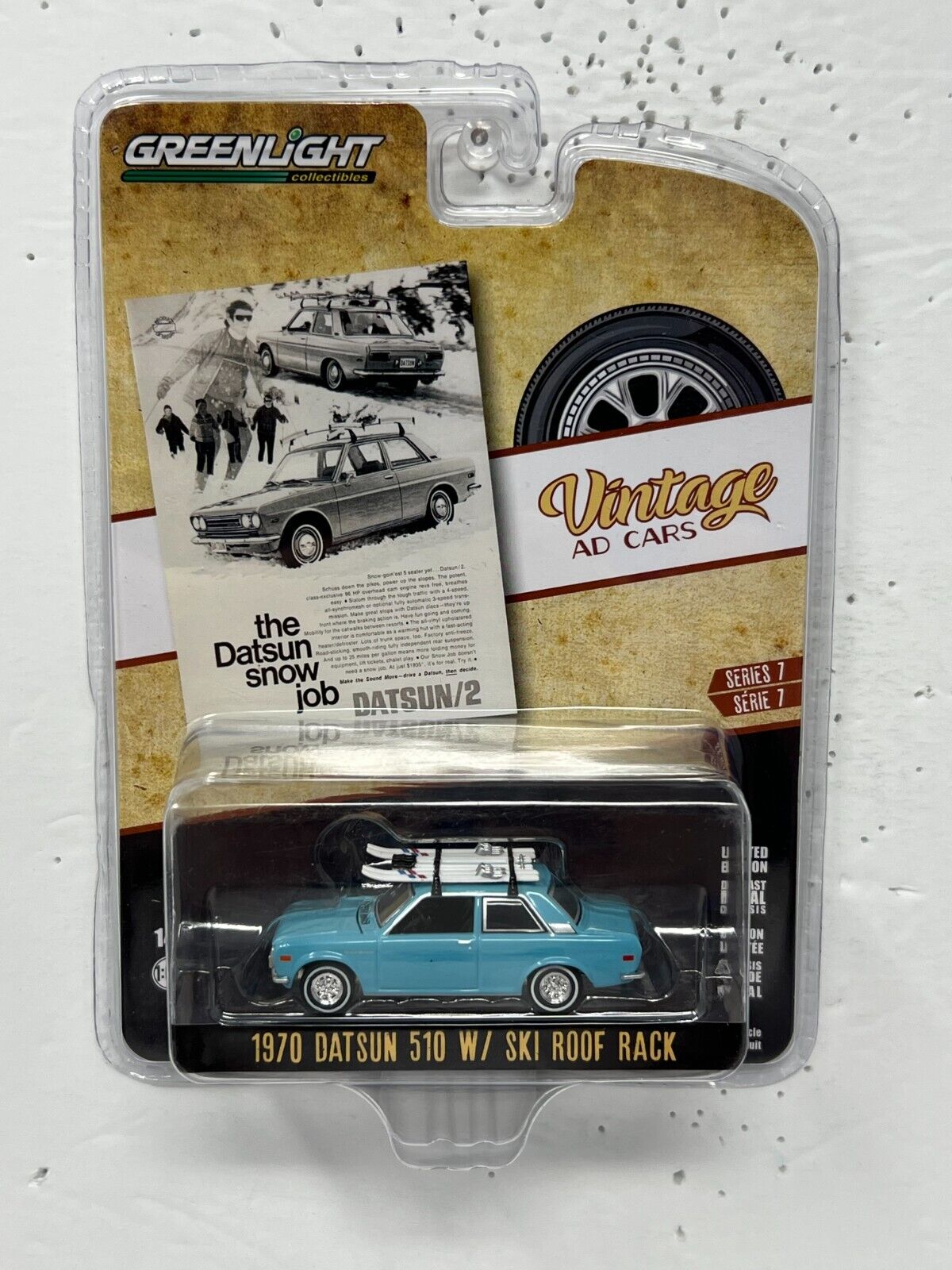 Greenlight Vintage Ad Cars 1970 Datsun 510 with Ski Roof Rack 1:64 Diecast V2