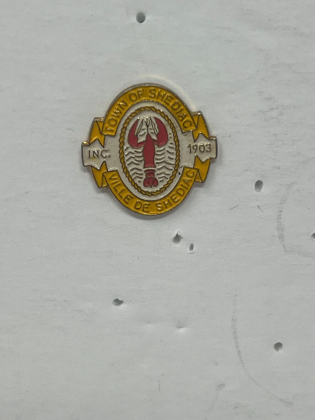 Town of Shediac New Brunswick Souvenir Cities & States Lapel Pin SP3