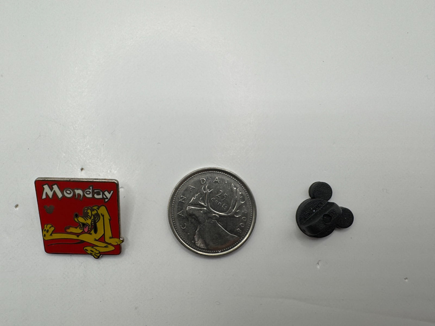 WDW Disney Monday Pluto Days of the Week Hidden Mickey Trading Pin DC1S10