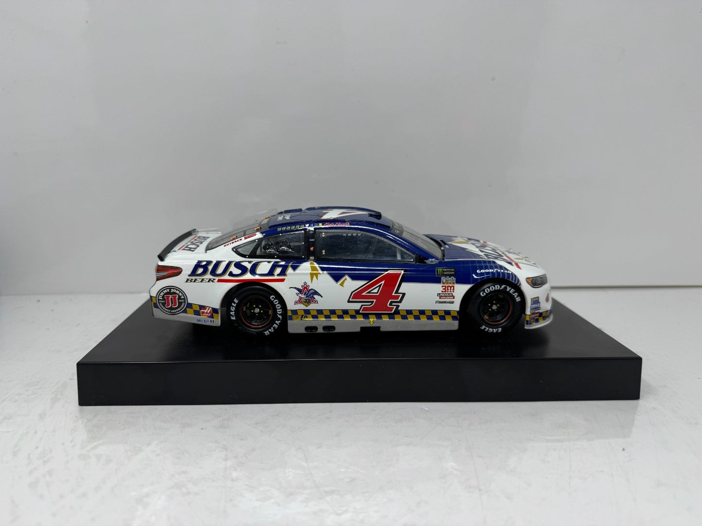 Lionel Racing Nascar #4 Kevin Harvick Busch Beer Darlington Ford Fusion 1:24 Diecast
