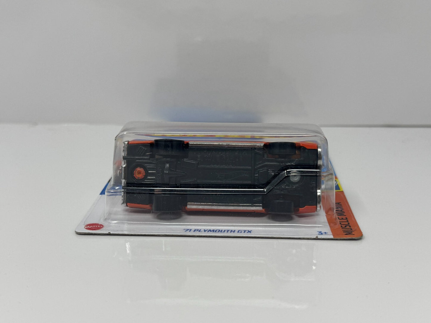 Hot Wheels Muscle Mania 1971 Plymouth GTX 1:64 Diecast Orange