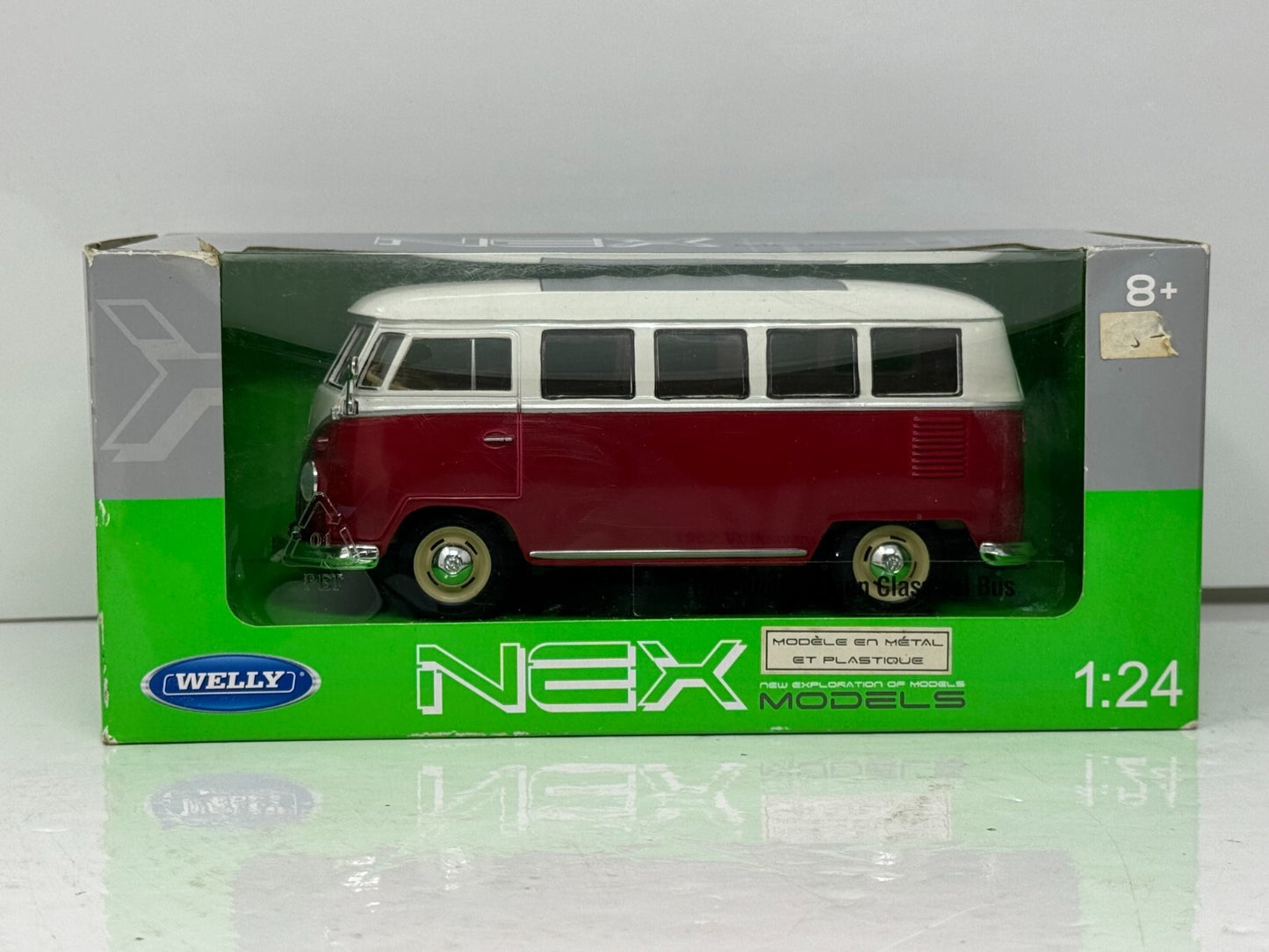 Welly Nex Models 1963 Volkswagen T1 Bus Red and White 1:24 Diecast