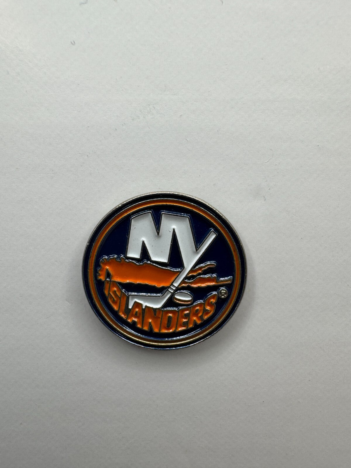 New York Islanders NHL Hockey Team Logo Lapel Pin UDT1