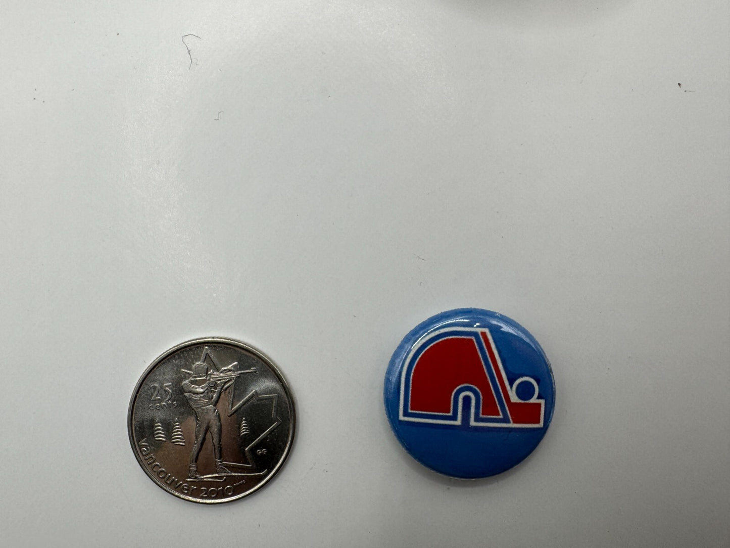 Quebec Nordiques NHL Hockey Team Pin-back Button UDT1