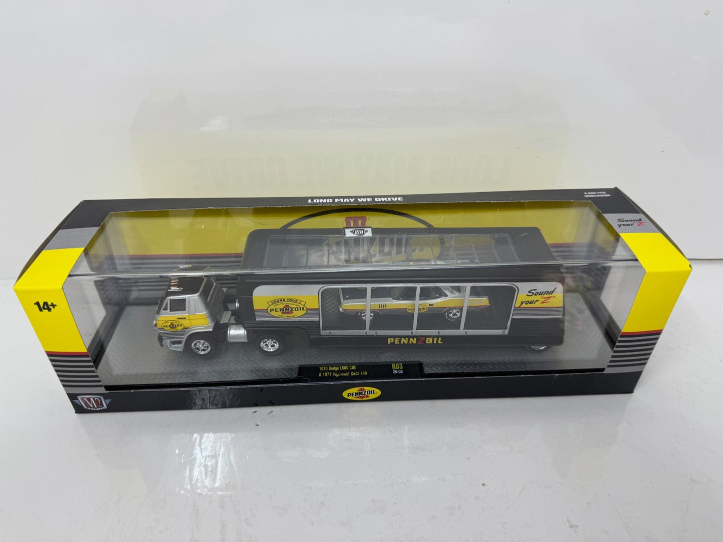 M2 Machines Auto Haulers 1970 Dodge L600 COE & 1971 Plymouth Cuda 1:64 Diecast