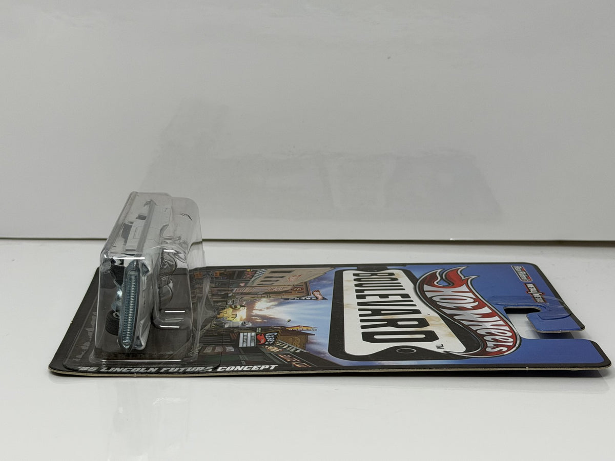 Hot Wheels Boulevard 1955 Lincoln Futura Concept 1:64 Diecast Real Riders White