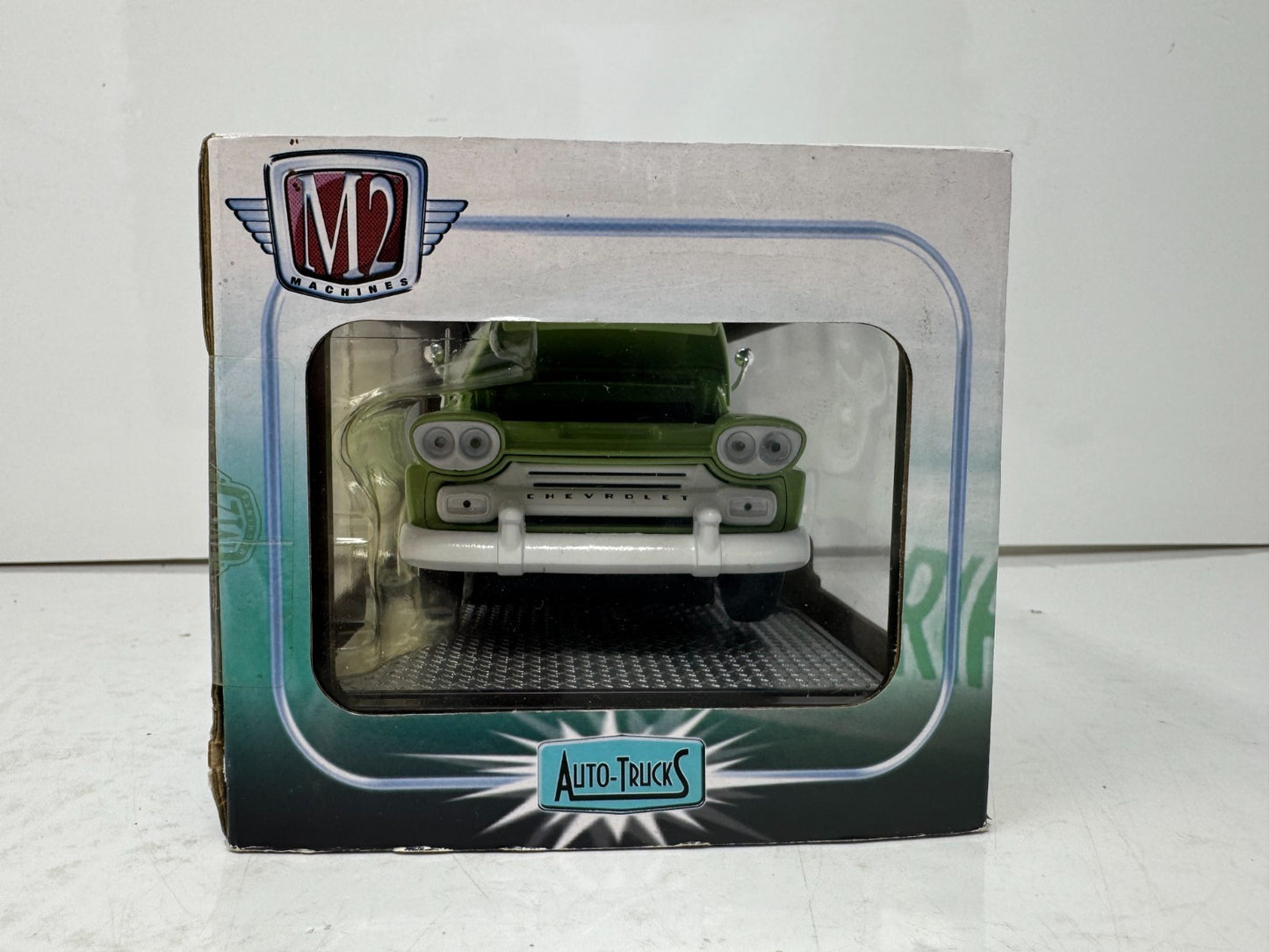 M2 Machines Auto Trucks 1958 Chevrolet Apache Step Side Limited 1:24 Diecast