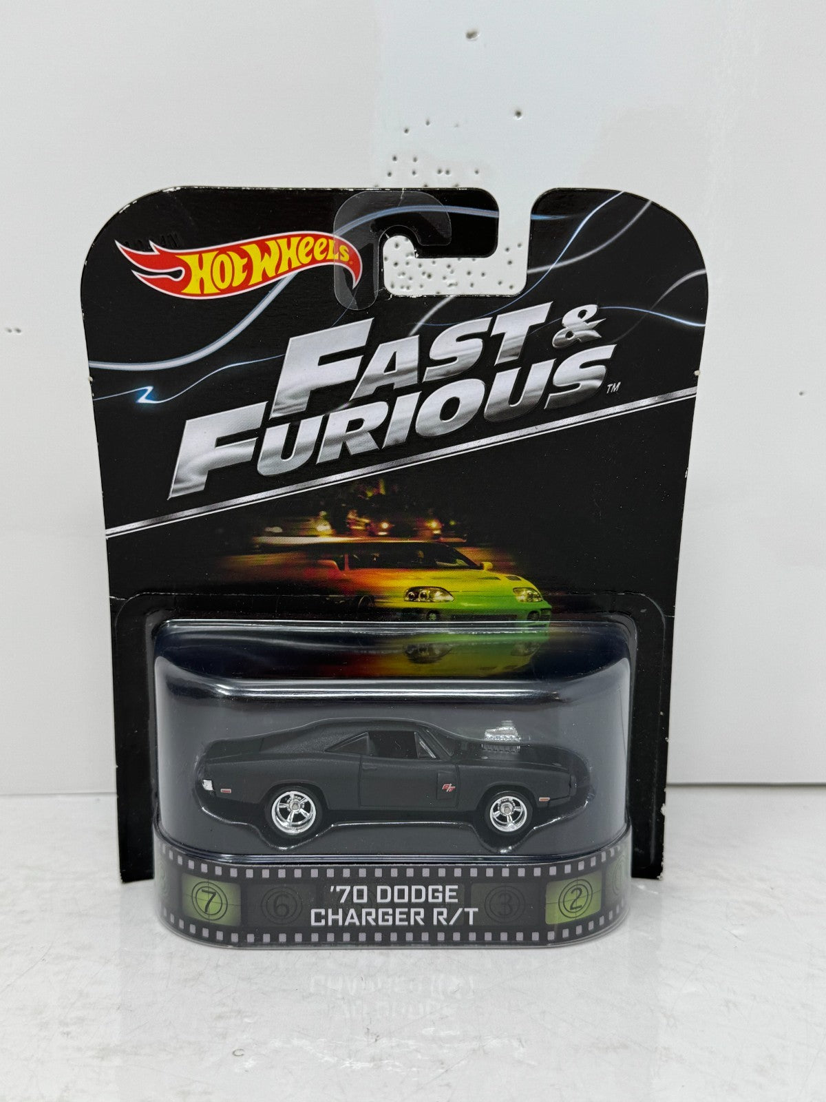 Hot Wheels Retro Entertainment 1970 Dodge Charger RT Fast & Furious 1:64 Diecast