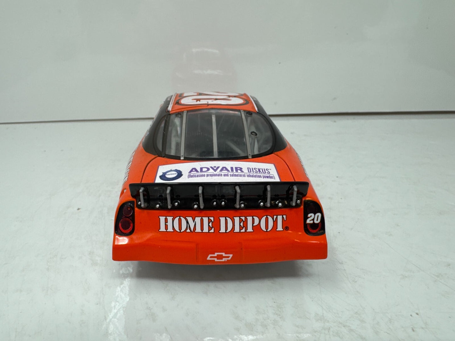 Action Nascar #20 Tony Stewart Home Depot 2003 Monte Carlo Elite 1:24 Diecast