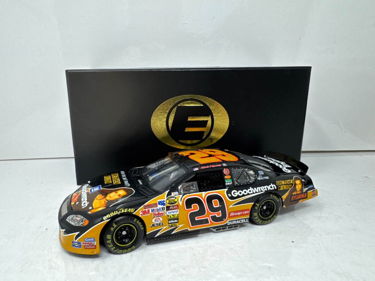 Action Nascar Elite #29 Kevin Harvick Rock & Roll 2005 Monte Carlo 1:24 Diecast