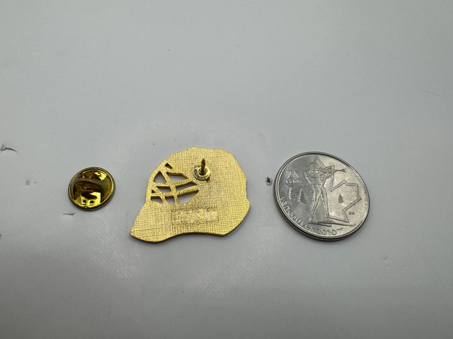 Washington Capitals Goalie Mask NHL Hockey Lapel Pin