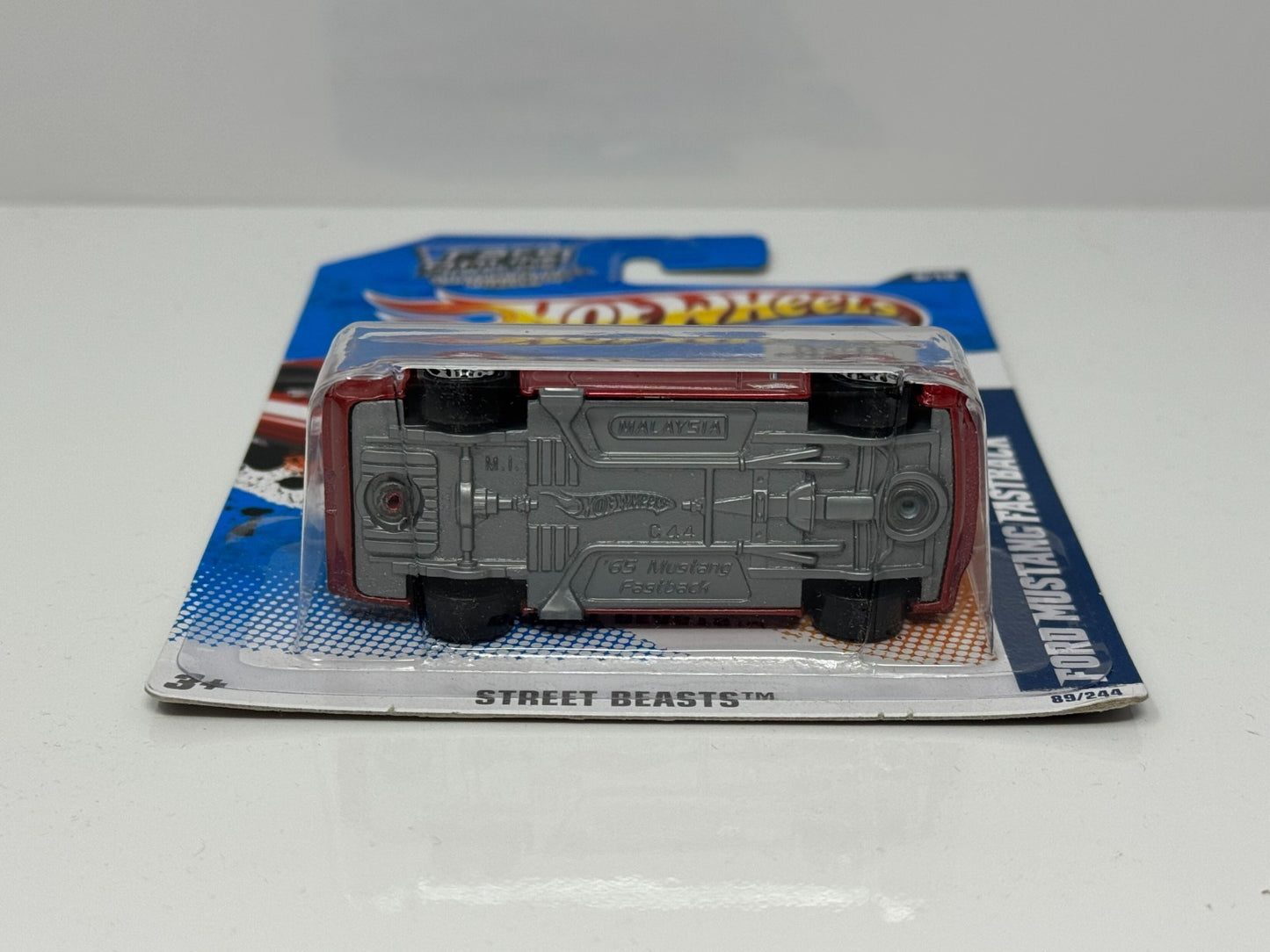 Hot Wheels Street Beasts Ford Mustang Fastback 1:64 Diecast Factory Sealed