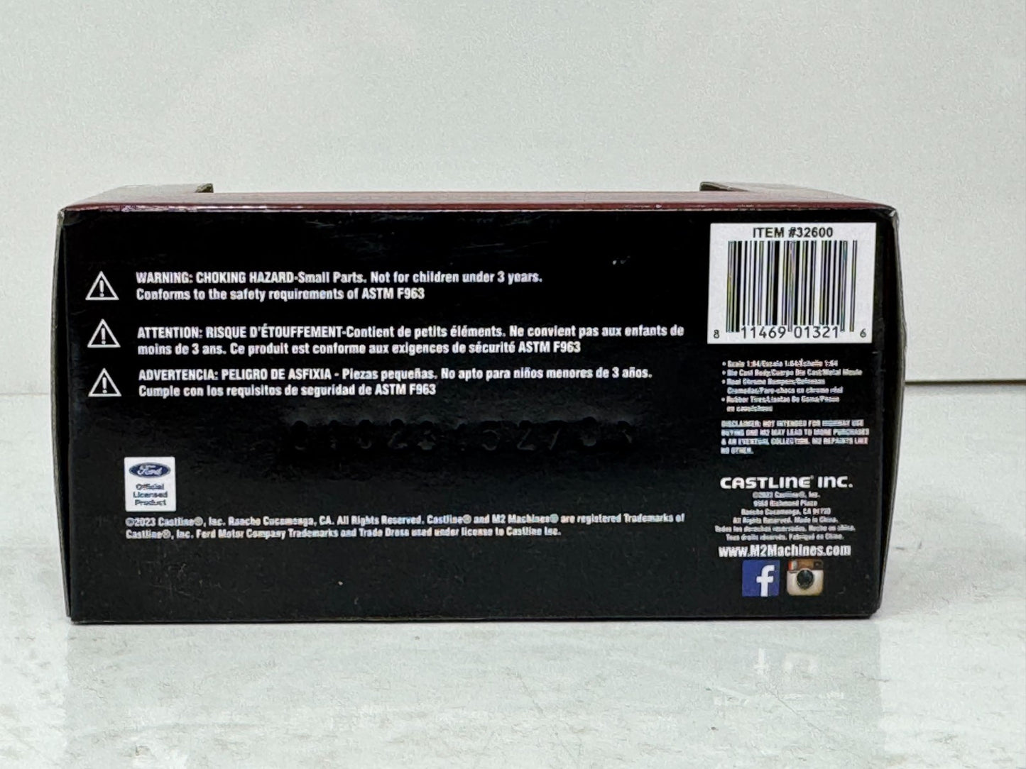 M2 Machines 1988 Ford Mustang GT 5.0 1:64 Diecast