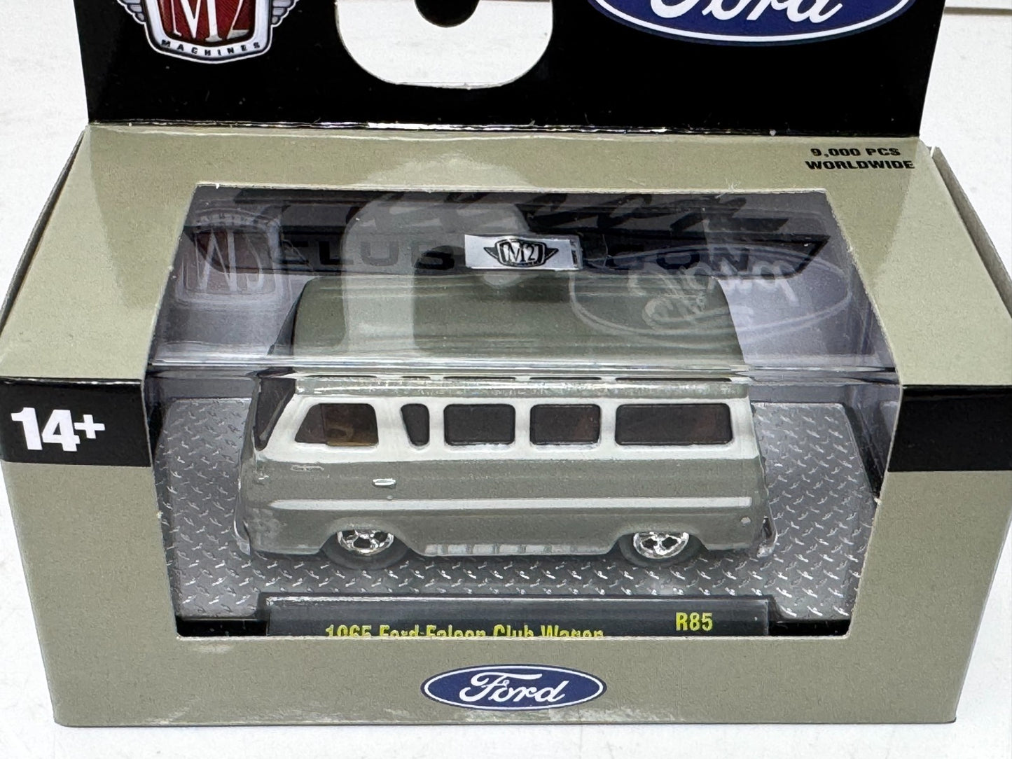 M2 Machines 1965 Ford Falcon Club Wagon 1:64 Diecast