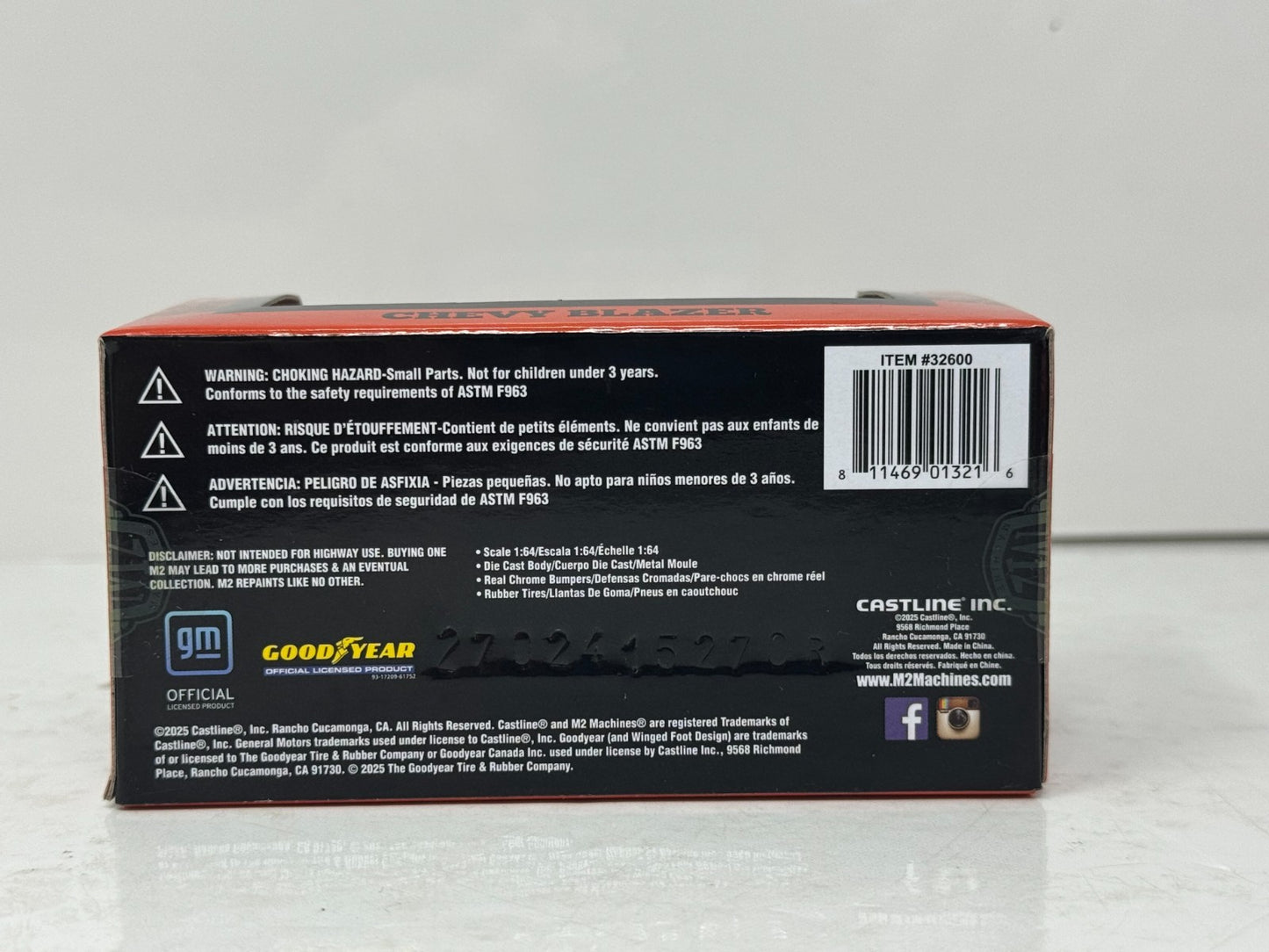 M2 Machines 1974 Chevrolet K5 Blazer 4x4 1:64 Diecast