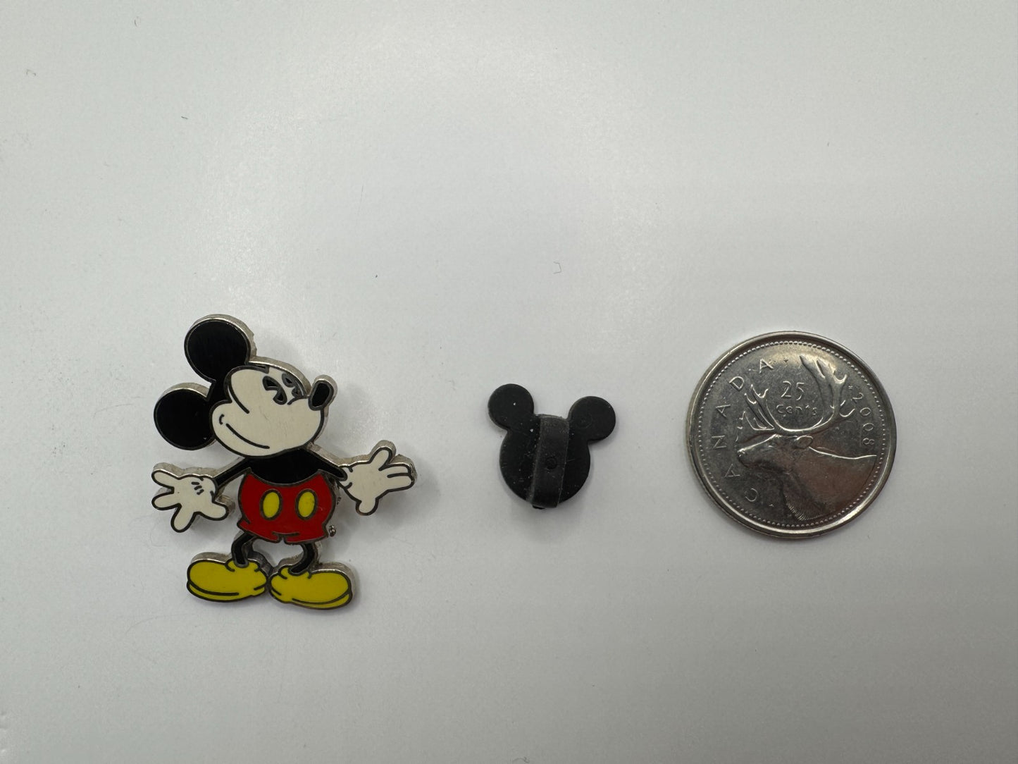 Disney Mickey Mouse Pie Eyed Classic Mickey Trading Pin DC2S1