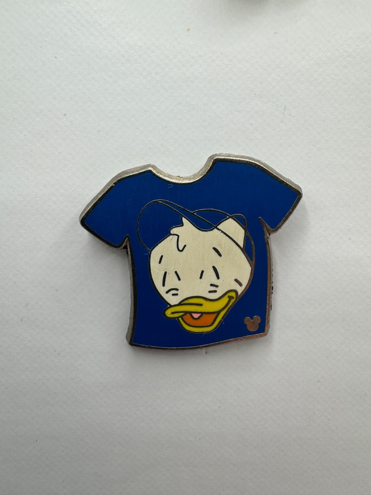 WDW Disney Dewey w/ Icon Nephews T-Shirt Cast Lanyard Series Trading Pin DC2S10
