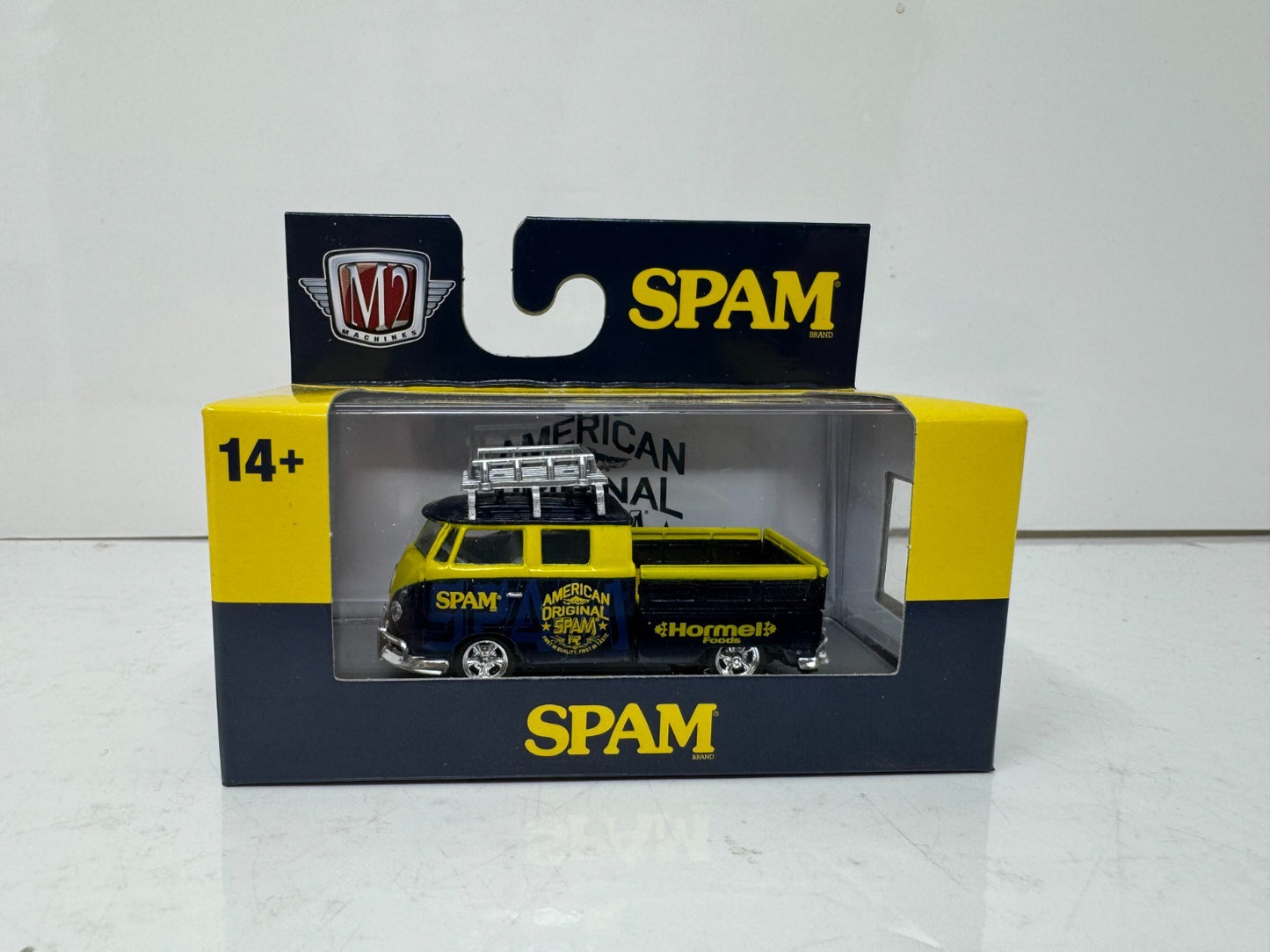 M2 Machines Spam 1959 Volkswagen VW Double Cab Truck USA Model 1:64 Diecast