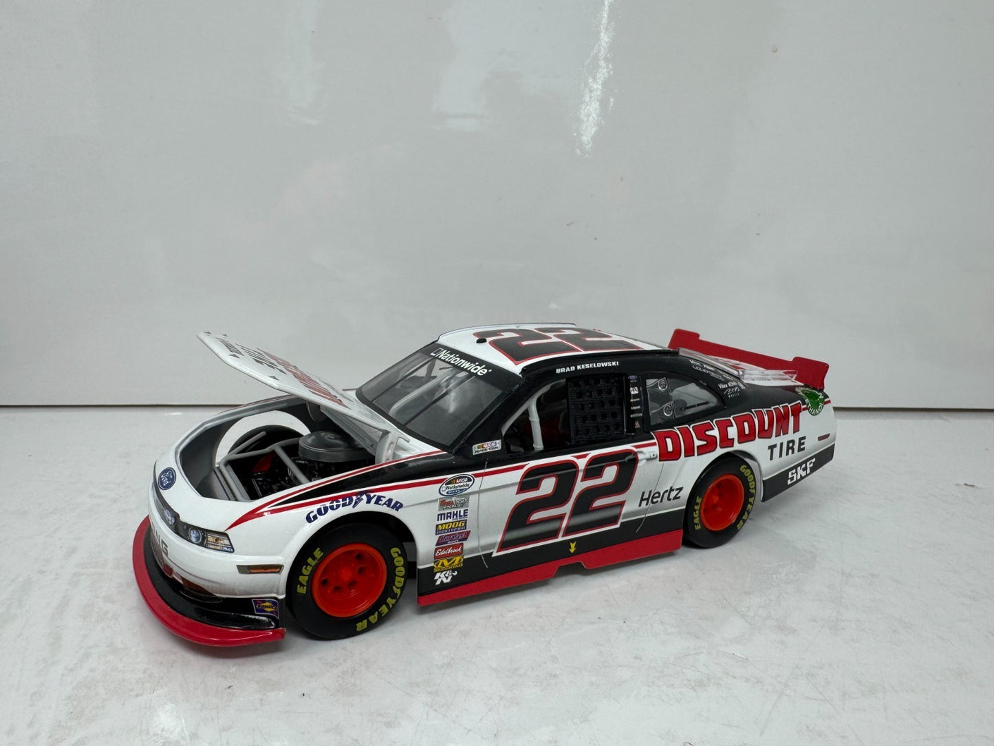 Lionel Nascar #22 Brad Keselowski Discount Tire 2014 Mustang 1:24 Diecast