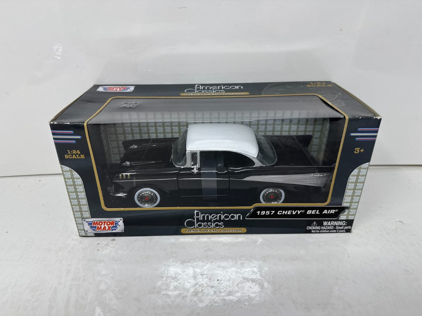 Motormax American Classics 1957 Chevy Bel Air 1:24 Diecast