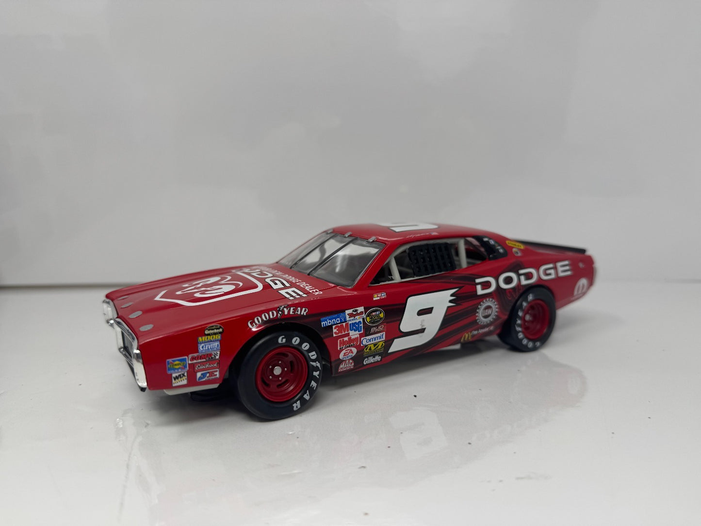 Action NASCAR Richard Petty #43 & Kasey Kahne #9 Dodge Dealers Swap 1:24 Diecast