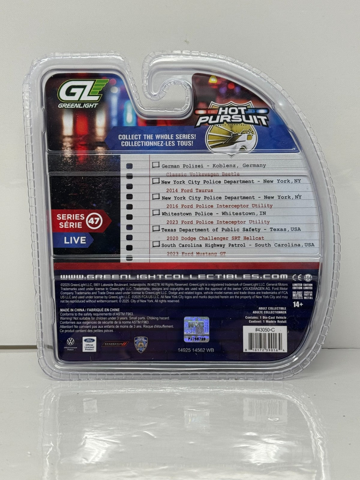 Greenlight Hot Pursuit 2016 Ford Police Interceptor NYPD Pride 1:64 Diecast