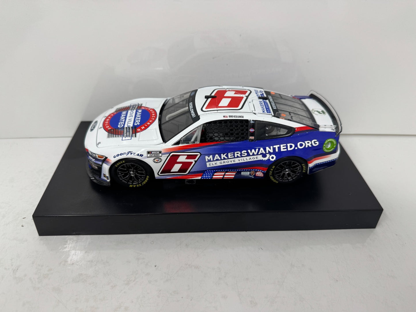 Lionel Racing Nascar #6 Brad Keselowski Elk Grove Village Ford Mustang 1:24 Diecast