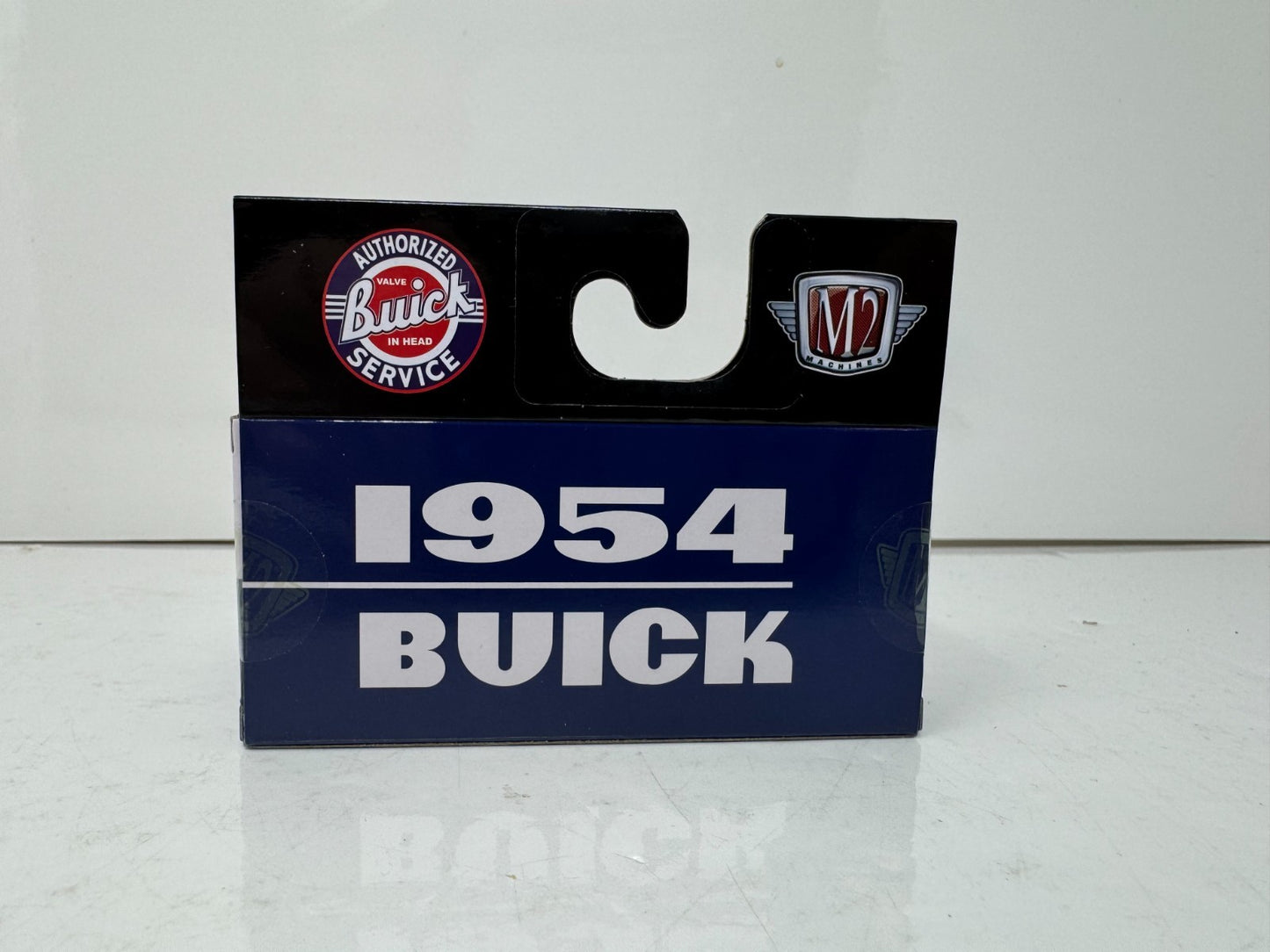 M2 Machines Authorized Buick Service 1954 Buick Skylark 1:64 Diecast