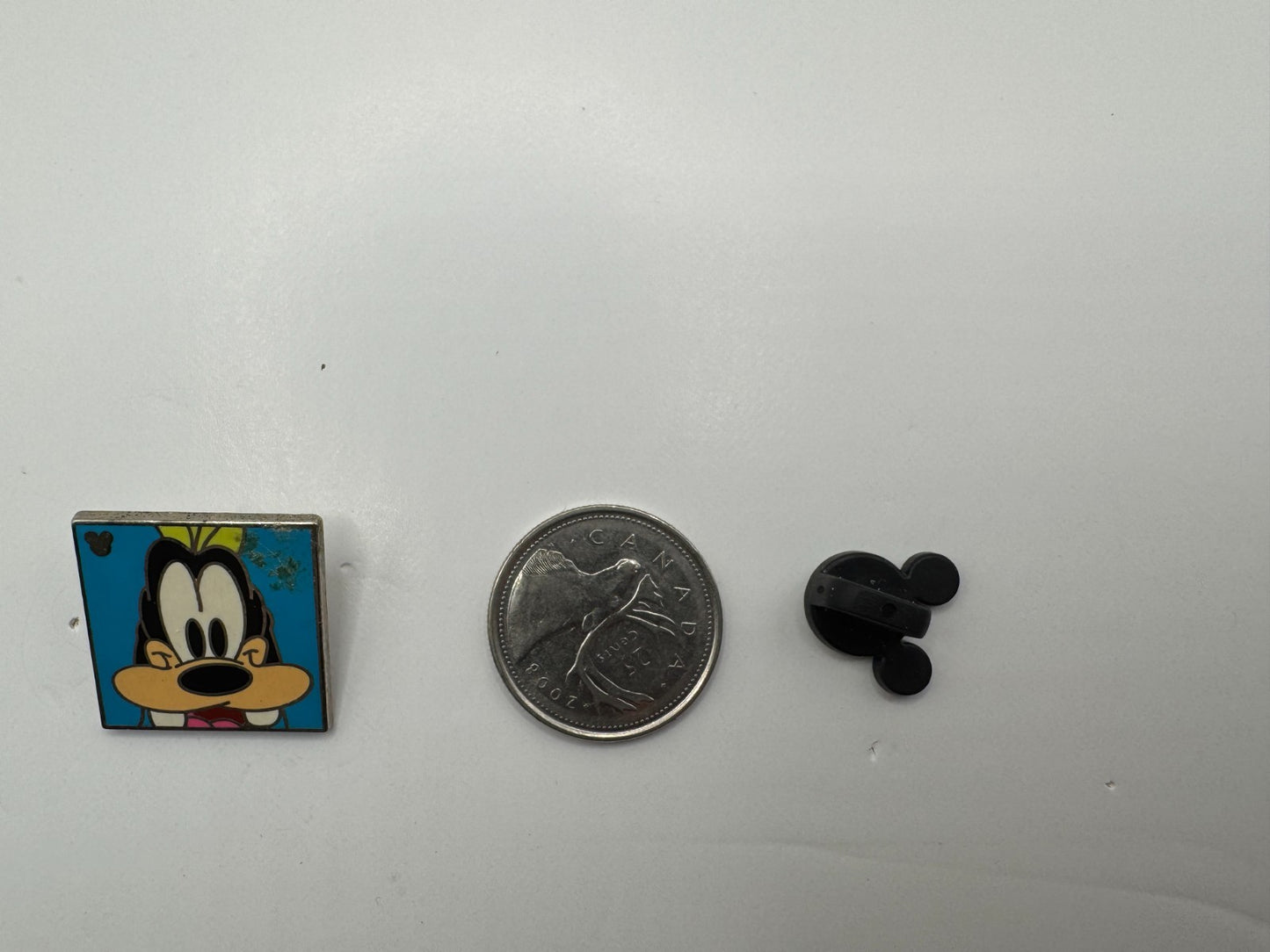 DLR Disney Goofy Character Faces Hidden Mickey Trading Pin DC2S8 V2