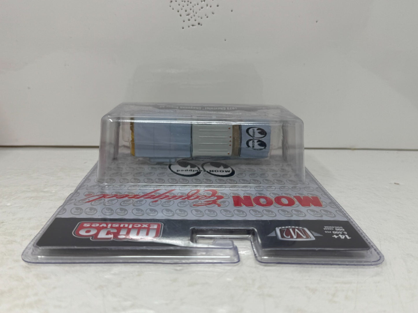 M2 Machines Moon Equipped 1973 Chevrolet Cheyenne Super 30 CHASE 1:64 Diecast
