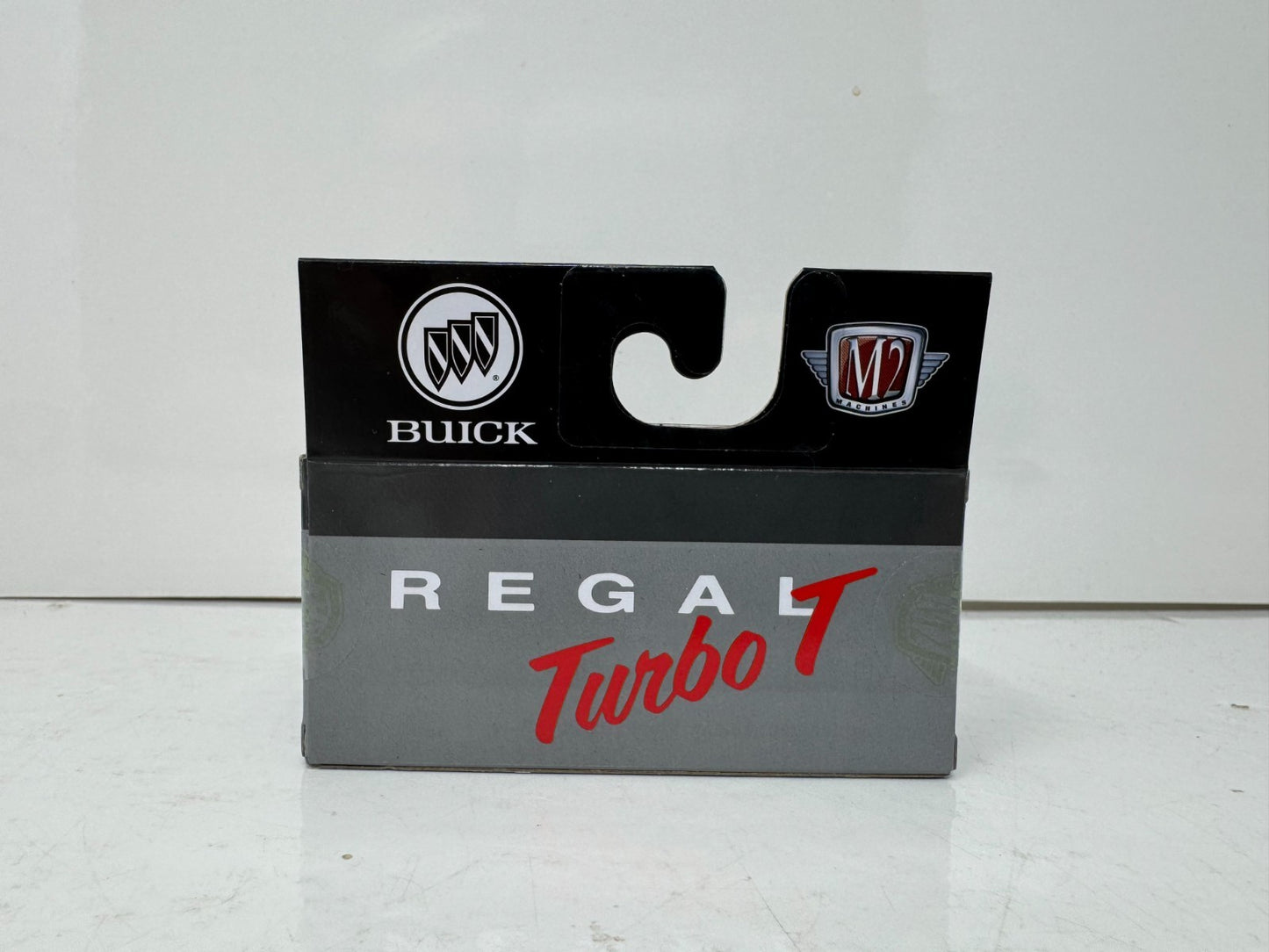 M2 Machines Regal Turbo T Buick 1987 Buick Regal T Type 1:64 Diecast