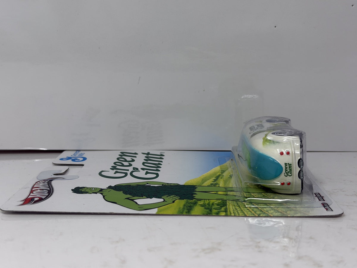 Hot Wheels Green Giant Haulin' Gas 1:64 Diecast Real Riders