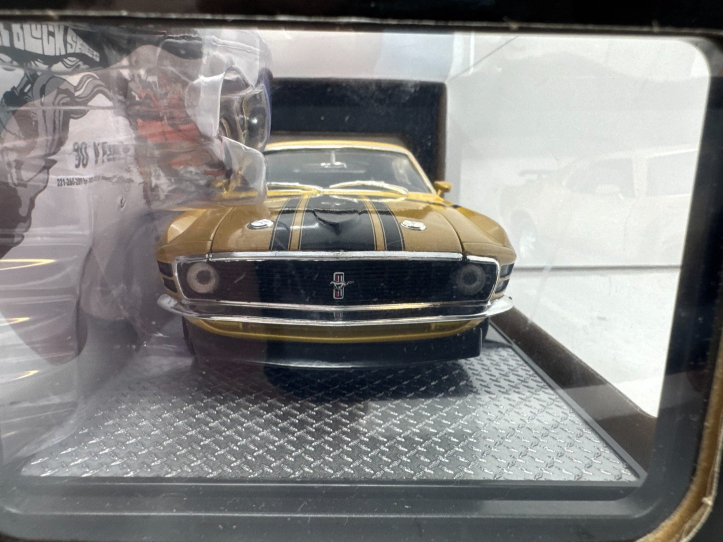 M2 Machines Muscle Parts 1970 Ford Mustang Boss 302 1:24 Diecast