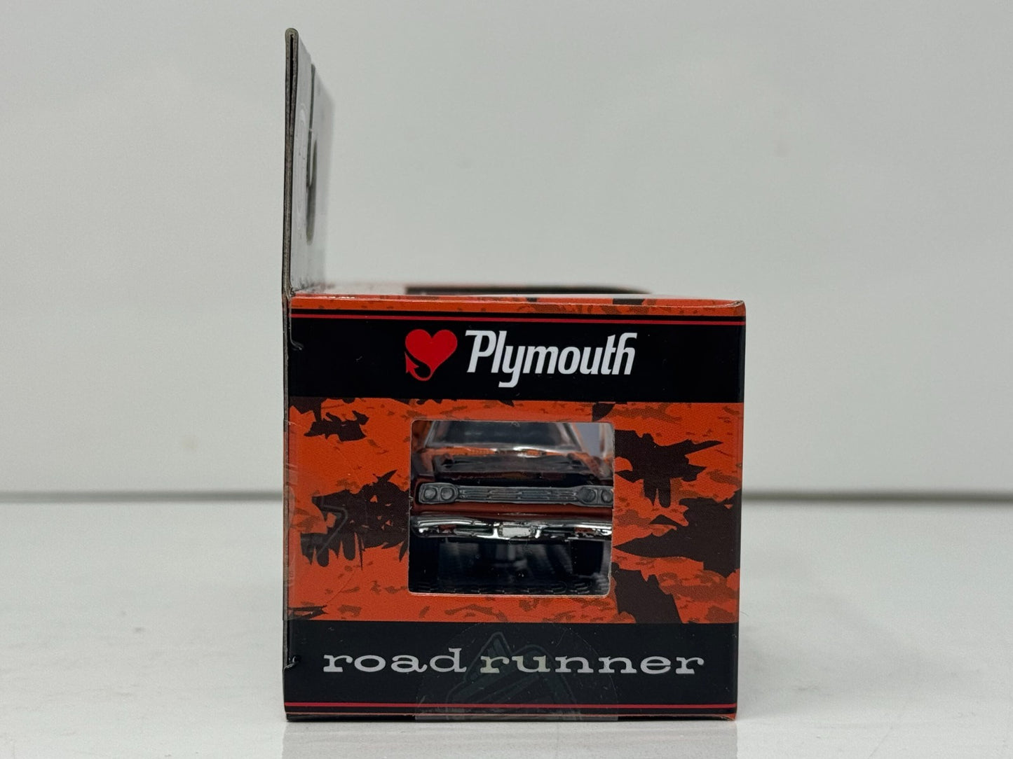 M2 Machines Rusty 1969 Plymouth Road Runner 1:64 Diecast